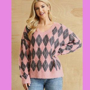 New GIGIO Size S Pink Gray Argyle Soft Fluffy V Neck Pullover Sweater Top
